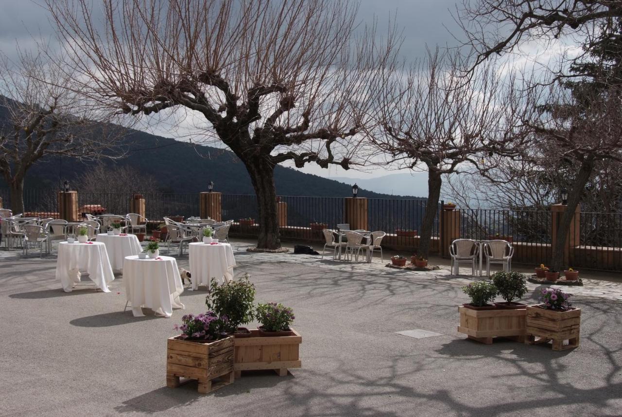 Hostal Montserrat مونتسيني المظهر الخارجي الصورة