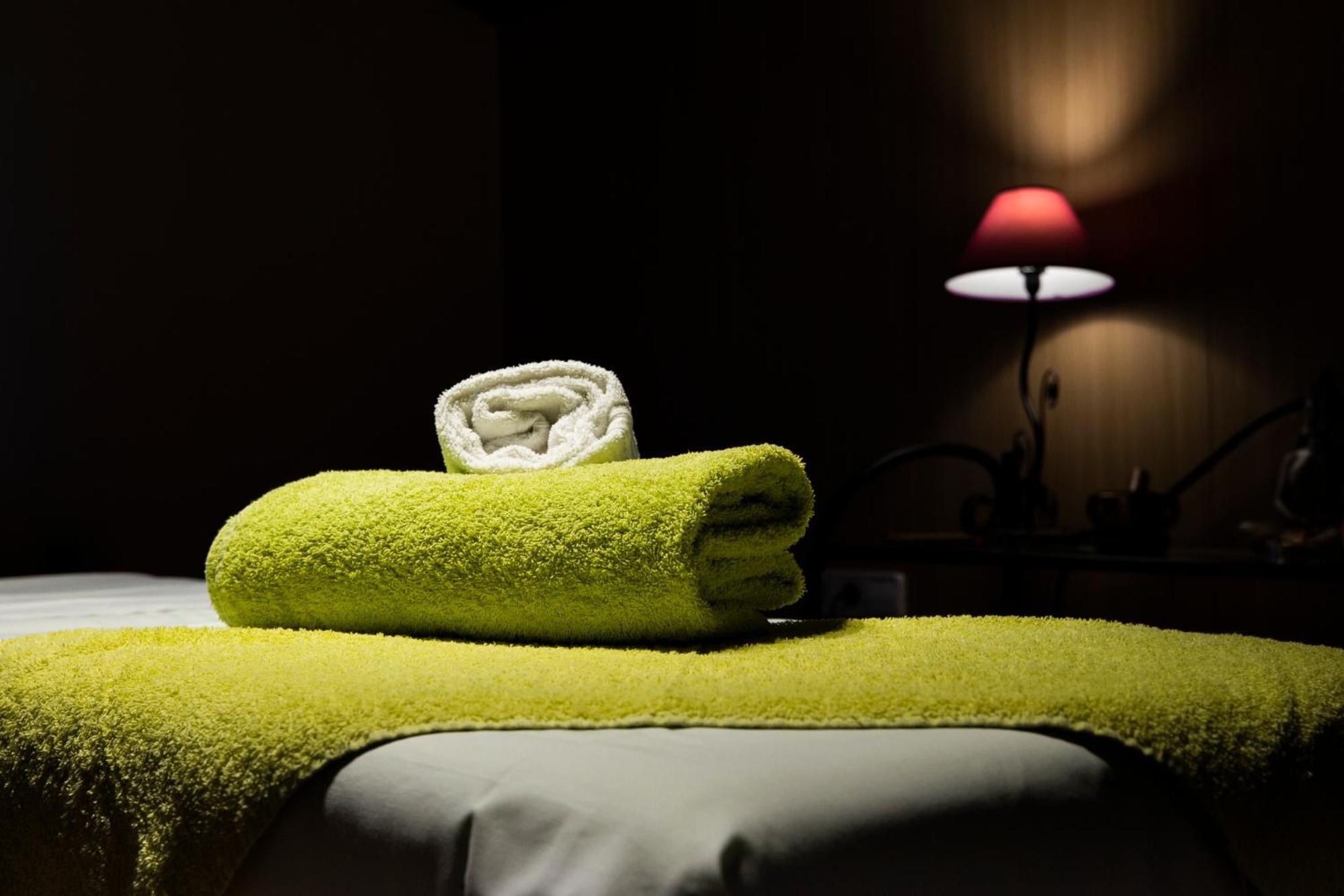Hostal Montserrat مونتسيني المظهر الخارجي الصورة