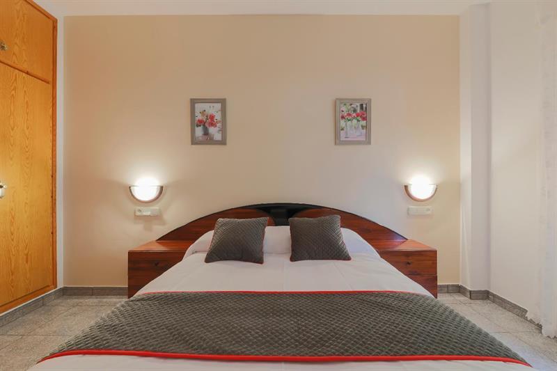 Hostal Montserrat مونتسيني المظهر الخارجي الصورة