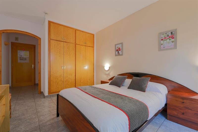 Hostal Montserrat مونتسيني المظهر الخارجي الصورة